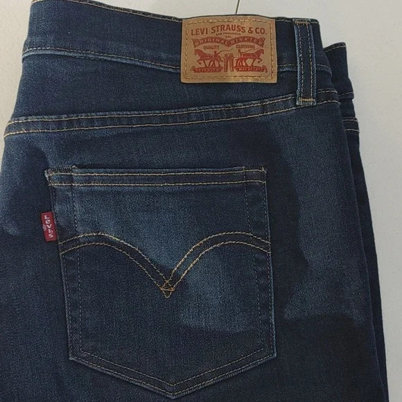 Levi's Cuffed Jean Shorts - Picture 10 of 10